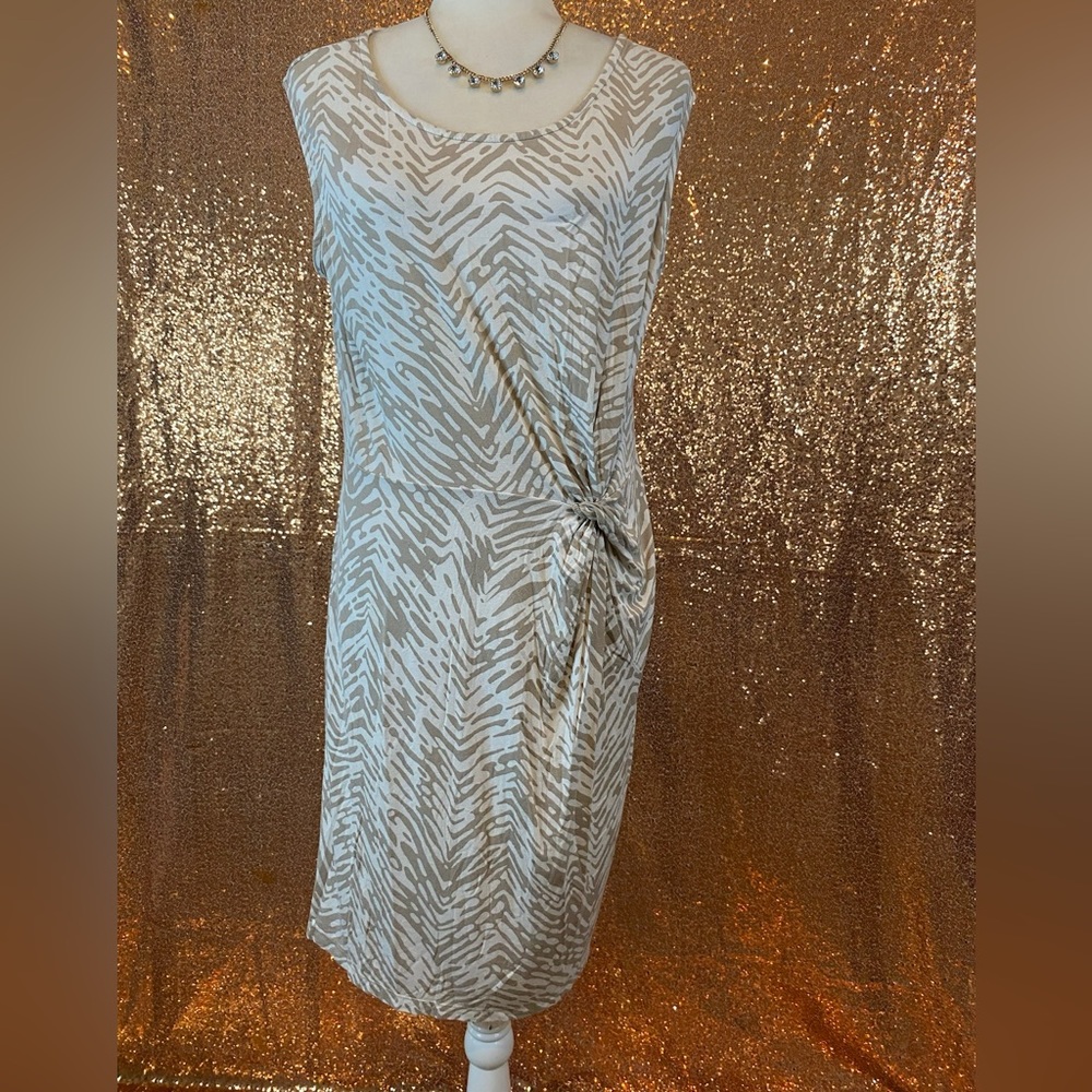 Loft sz L women's white and tan animal print sleeveless casual dress 0672